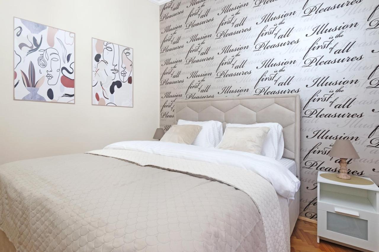 Illusion Downtown Apartment ベオグラード エクステリア 写真