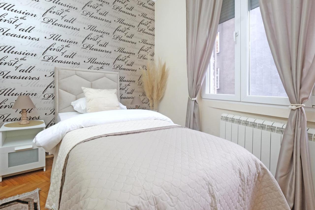 Illusion Downtown Apartment ベオグラード エクステリア 写真